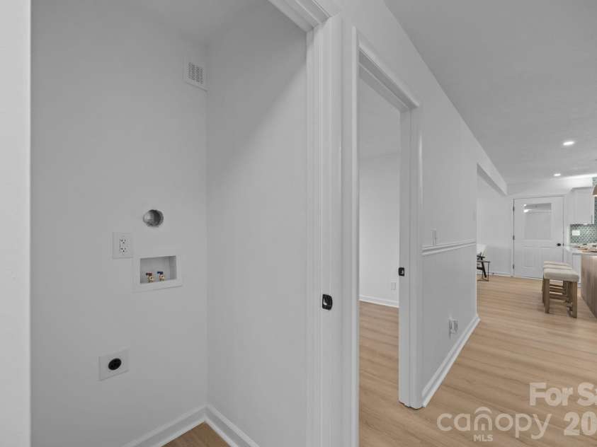 23 Coronet Lane, Hendersonville, NC 28792.  MLS# CAR4330078, YatesRealty ID 2561. 