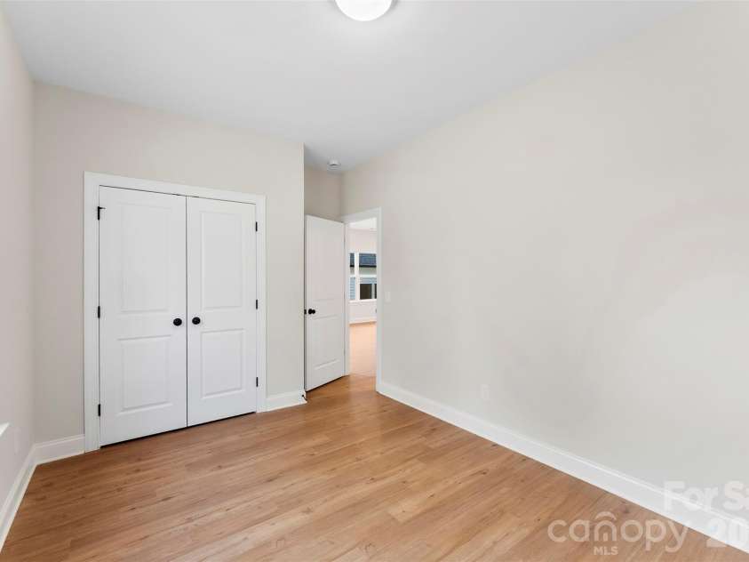 1558 7th Avenue Drive, Hickory, NC 28602.  MLS# CAR4373488, YatesRealty ID 25610. 