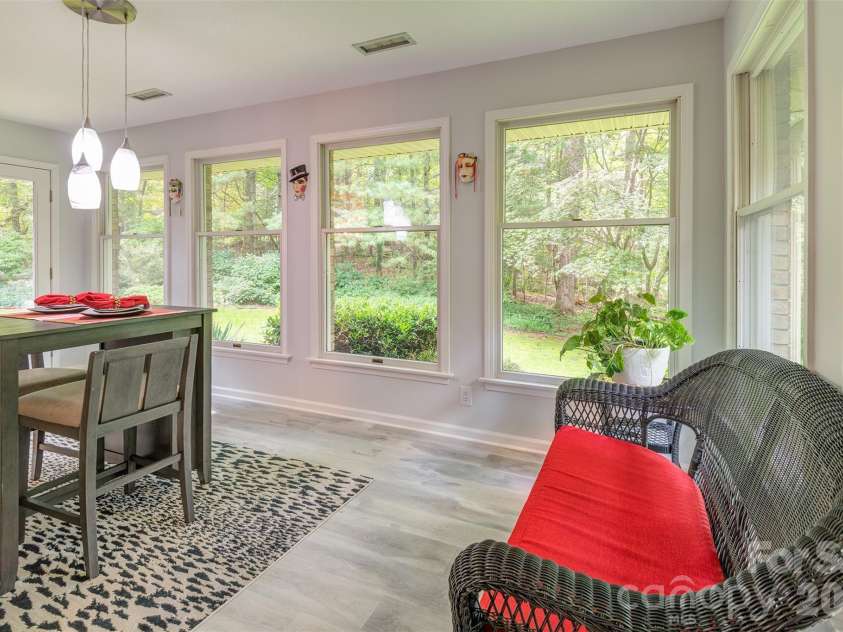 3 Sunningdale Drive, Flat Rock, NC 28731.  MLS# CAR4371560, YatesRealty ID 25611. Flex space