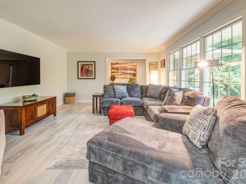3 Sunningdale Drive, Flat Rock, NC 28731.  MLS# CAR4371560, YatesRealty ID 25611. Living room