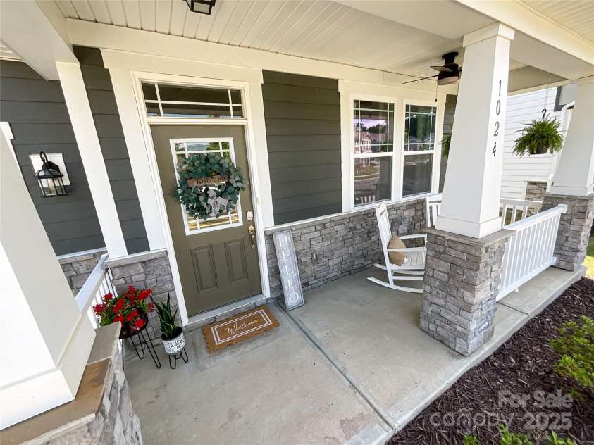 1024 Laggan Lane, Indian Trail, NC 28079.  MLS# CAR4278403, YatesRealty ID 25612. 