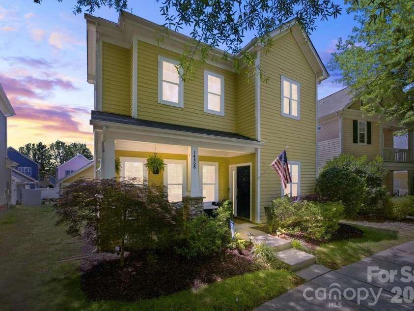 14458 Holly Springs Drive, Huntersville, NC 28078.  MLS# CAR4377262, YatesRealty ID 25612. 