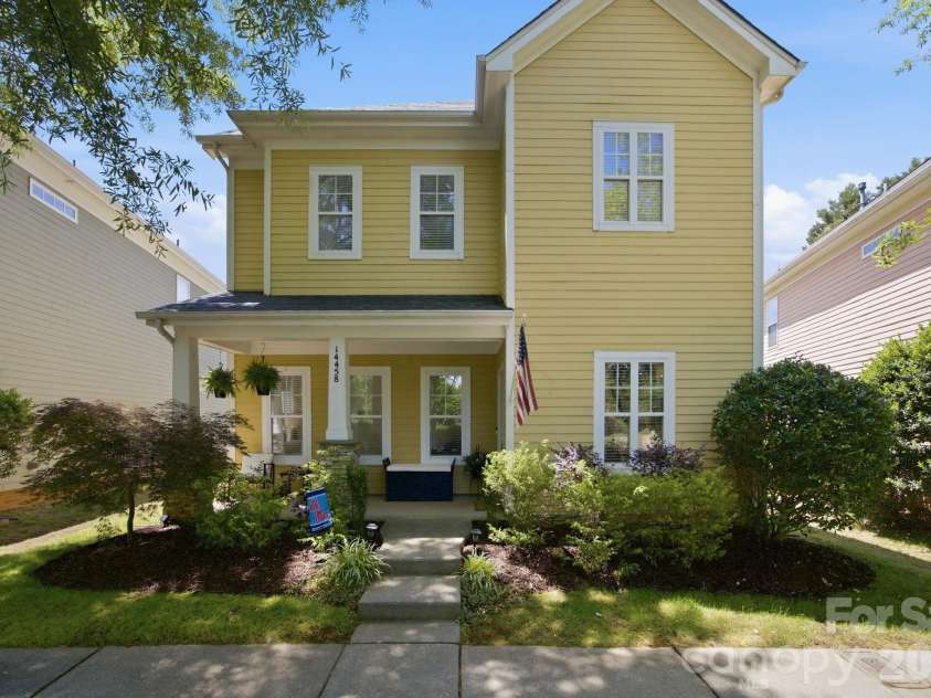 14458 Holly Springs Drive, Huntersville, NC 28078.  MLS# CAR4377262, YatesRealty ID 25612. 