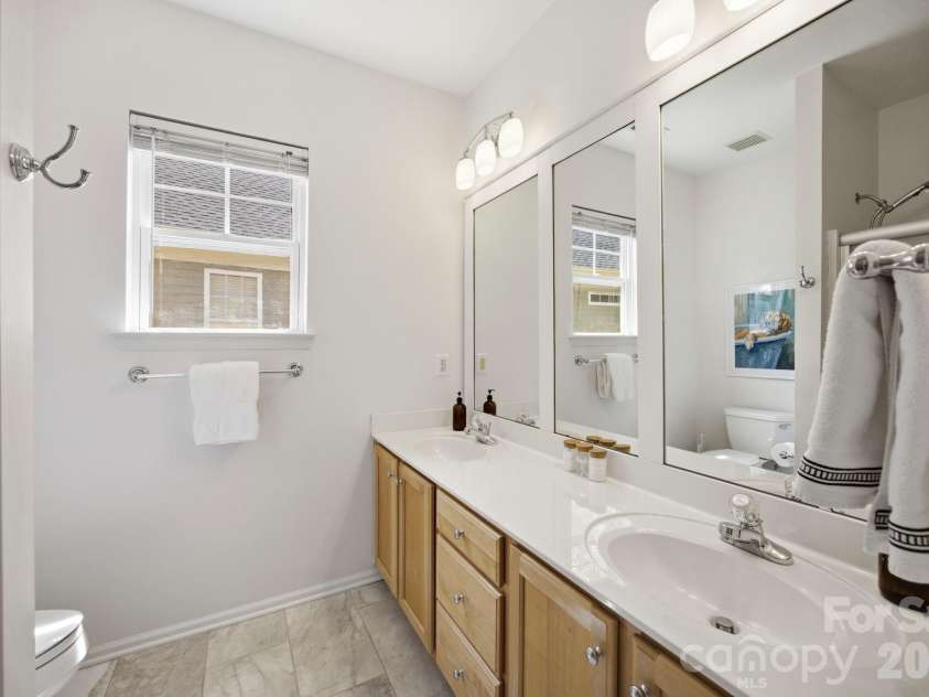 14458 Holly Springs Drive, Huntersville, NC 28078.  MLS# CAR4377262, YatesRealty ID 25612. 