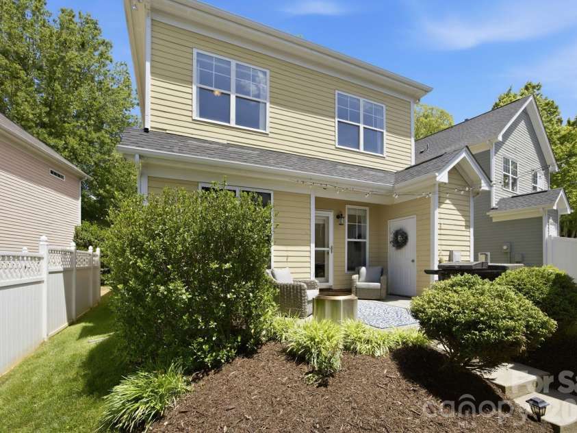 14458 Holly Springs Drive, Huntersville, NC 28078.  MLS# CAR4377262, YatesRealty ID 25612. 