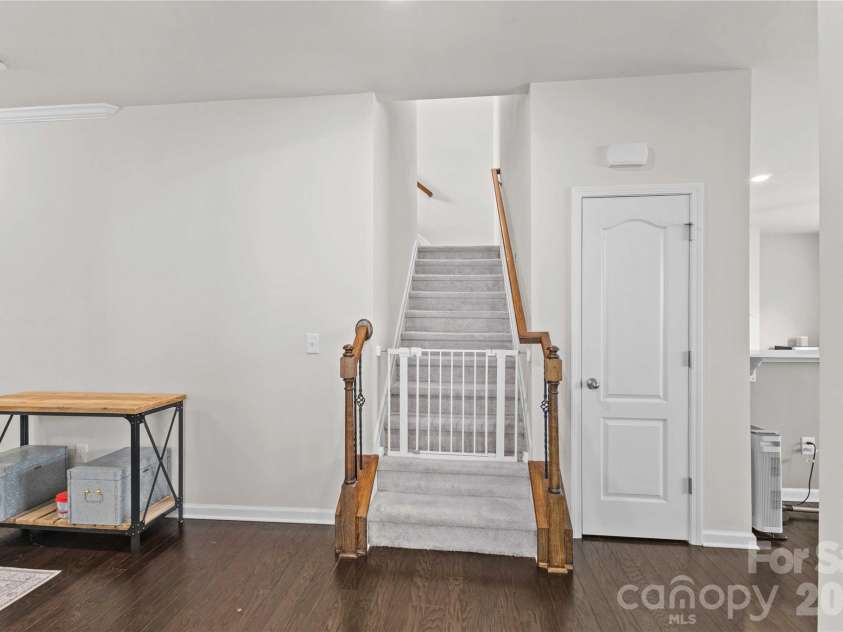 16016 Harbor Hill Drive, Charlotte, NC 28273.  MLS# CAR4382317, YatesRealty ID 25614. 