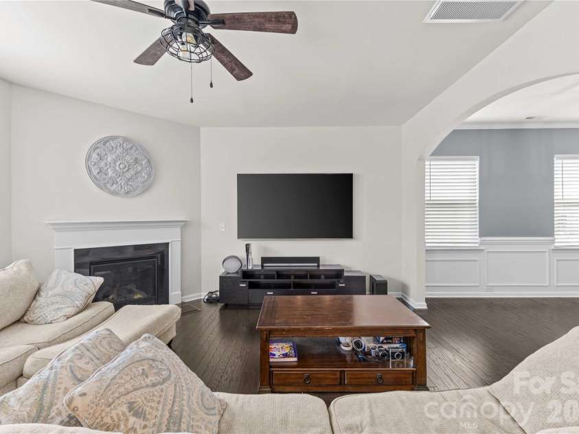 16016 Harbor Hill Drive, Charlotte, NC 28273.  MLS# CAR4382317, YatesRealty ID 25614. 
