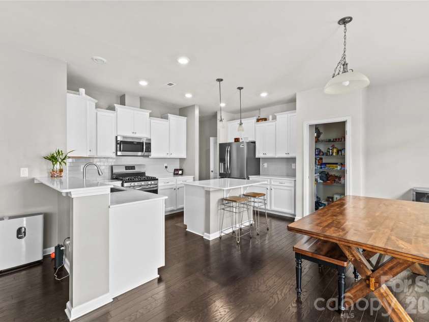 16016 Harbor Hill Drive, Charlotte, NC 28273.  MLS# CAR4382317, YatesRealty ID 25614. 