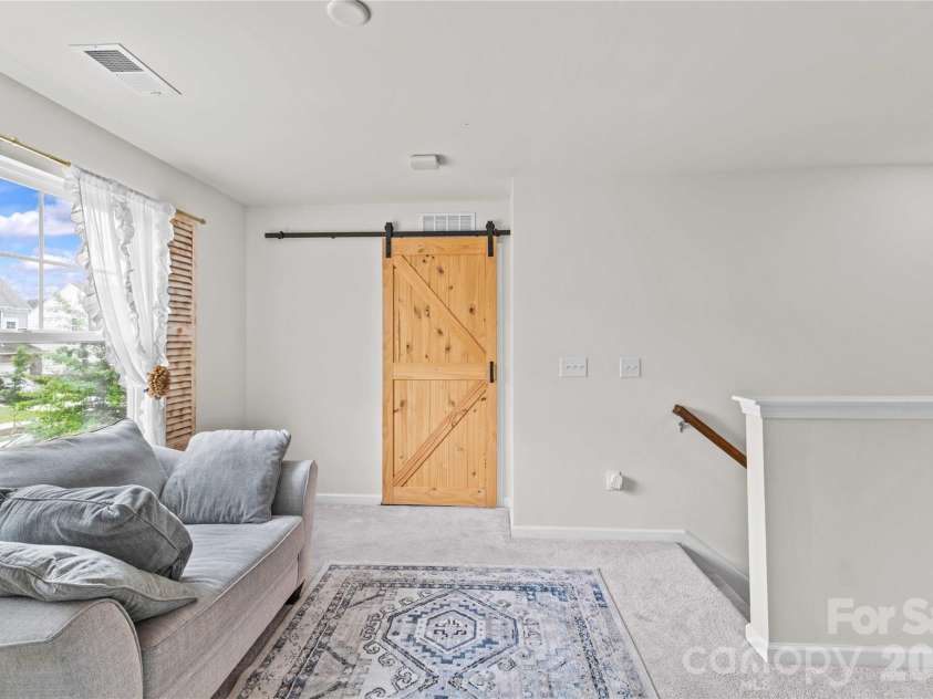 16016 Harbor Hill Drive, Charlotte, NC 28273.  MLS# CAR4382317, YatesRealty ID 25614. 