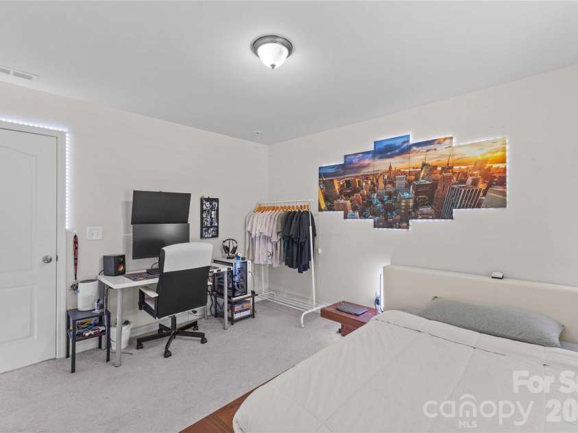 16016 Harbor Hill Drive, Charlotte, NC 28273.  MLS# CAR4382317, YatesRealty ID 25614. 