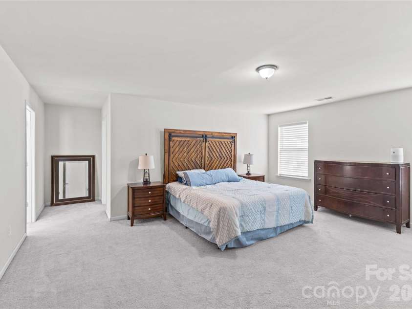 16016 Harbor Hill Drive, Charlotte, NC 28273.  MLS# CAR4382317, YatesRealty ID 25614. 