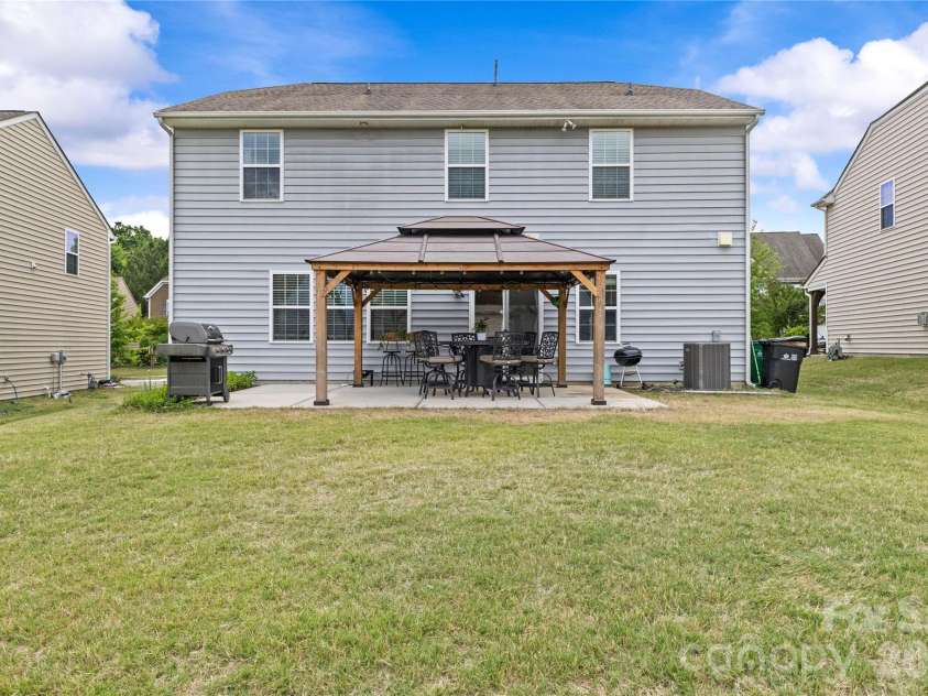 16016 Harbor Hill Drive, Charlotte, NC 28273.  MLS# CAR4382317, YatesRealty ID 25614. 
