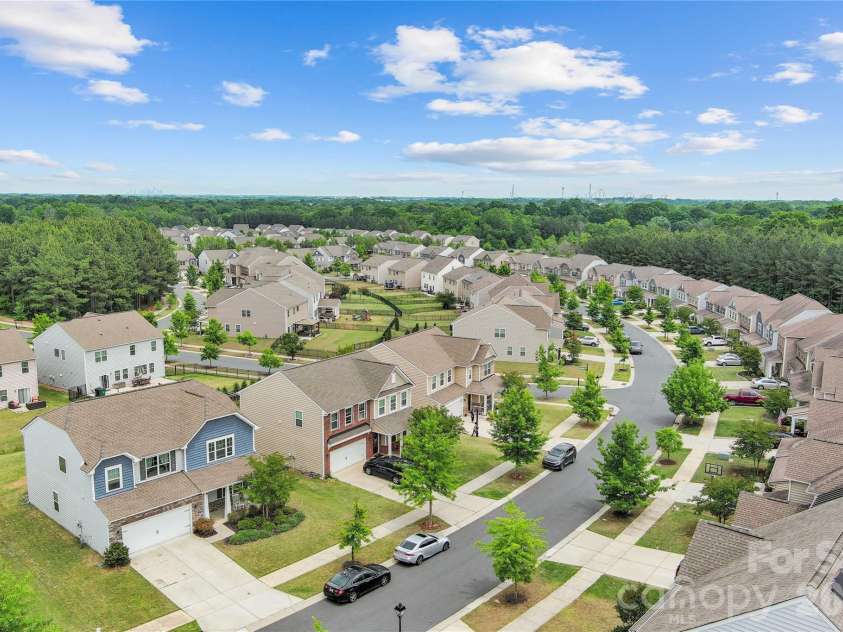 16016 Harbor Hill Drive, Charlotte, NC 28273.  MLS# CAR4382317, YatesRealty ID 25614. 