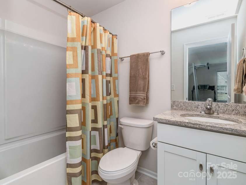 124 Americana Drive, Mooresville, NC 28115.  MLS# CAR4274623, YatesRealty ID 25615. Bathroom #4