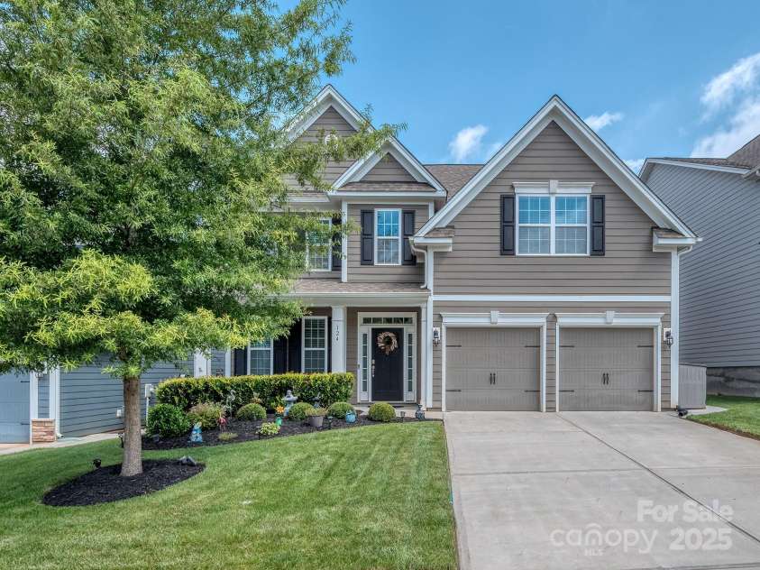 124 Americana Drive, Mooresville, NC 28115.  MLS# CAR4274623, YatesRealty ID 25615. Welcome Home!