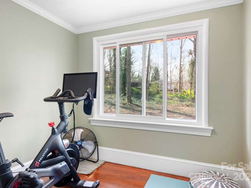 329 Oakwood Drive, Statesville, NC 28677.  MLS# CAR4227949, YatesRealty ID 25616. Workout room