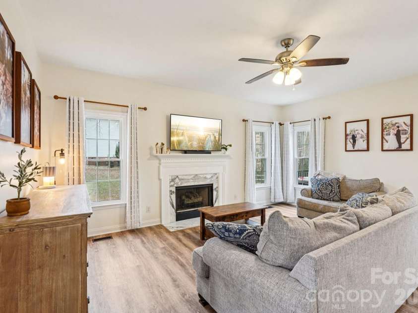 551 Dovefield Drive, Indian Trail, NC 28079.  MLS# CAR4376589, YatesRealty ID 25616. 