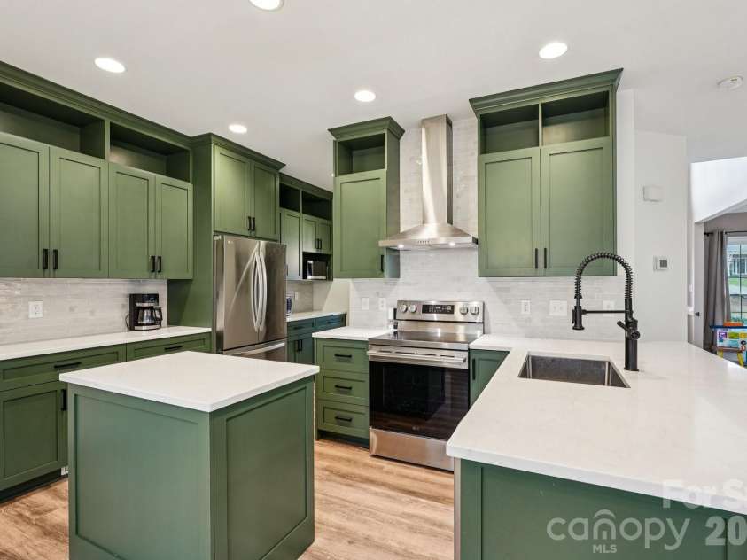 551 Dovefield Drive, Indian Trail, NC 28079.  MLS# CAR4376589, YatesRealty ID 25616. 