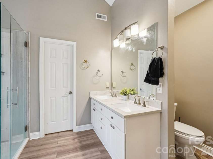 551 Dovefield Drive, Indian Trail, NC 28079.  MLS# CAR4376589, YatesRealty ID 25616. 