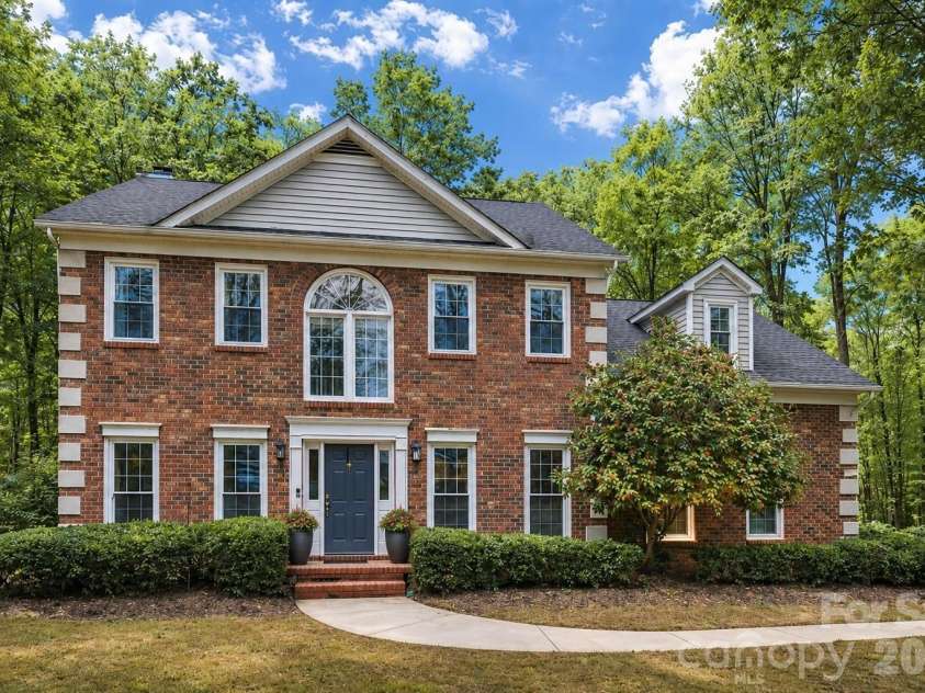 551 Dovefield Drive, Indian Trail, NC 28079.  MLS# CAR4376589, YatesRealty ID 25616. 