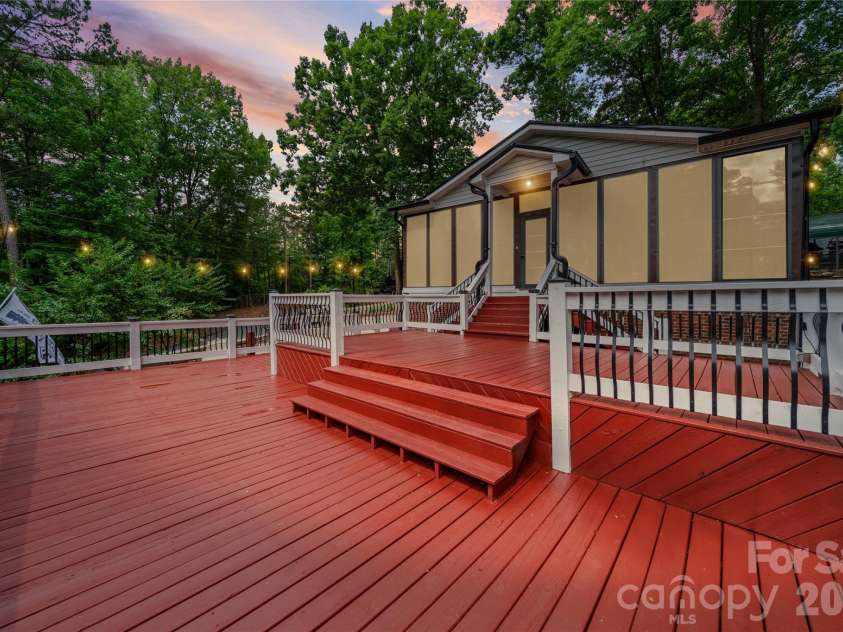 278/280 Lake Tillery Trail, Mount Gilead, NC 27306.  MLS# CAR4383104, YatesRealty ID 25618. 