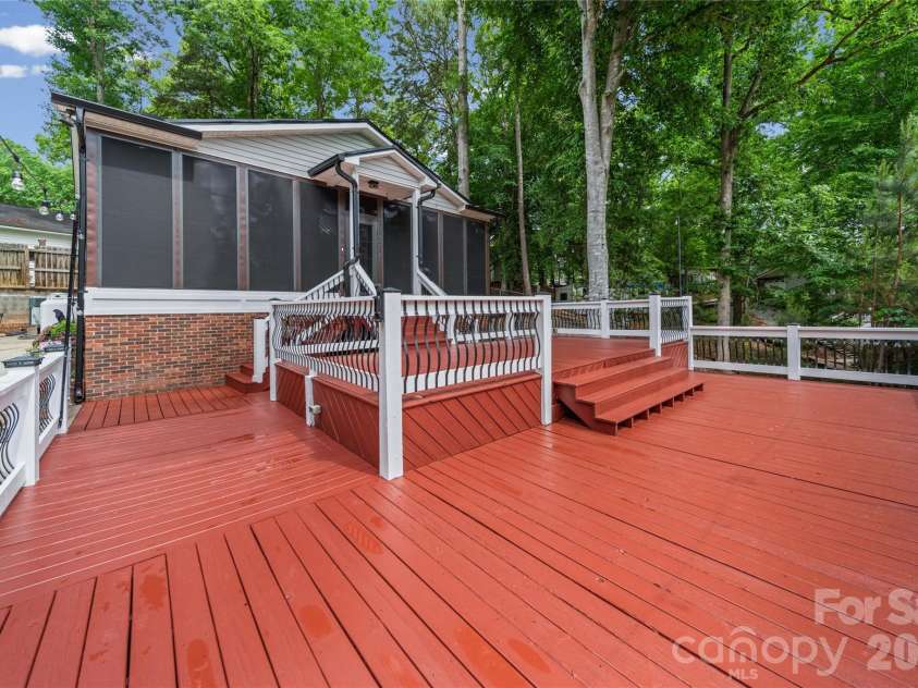 278/280 Lake Tillery Trail, Mount Gilead, NC 27306.  MLS# CAR4383104, YatesRealty ID 25618. 