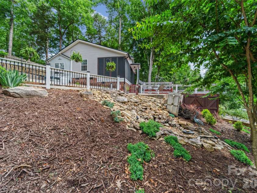 278/280 Lake Tillery Trail, Mount Gilead, NC 27306.  MLS# CAR4383104, YatesRealty ID 25618. 