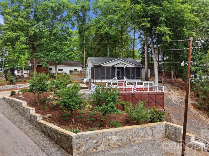 278/280 Lake Tillery Trail, Mount Gilead, NC 27306.  MLS# CAR4383104, YatesRealty ID 25618. 