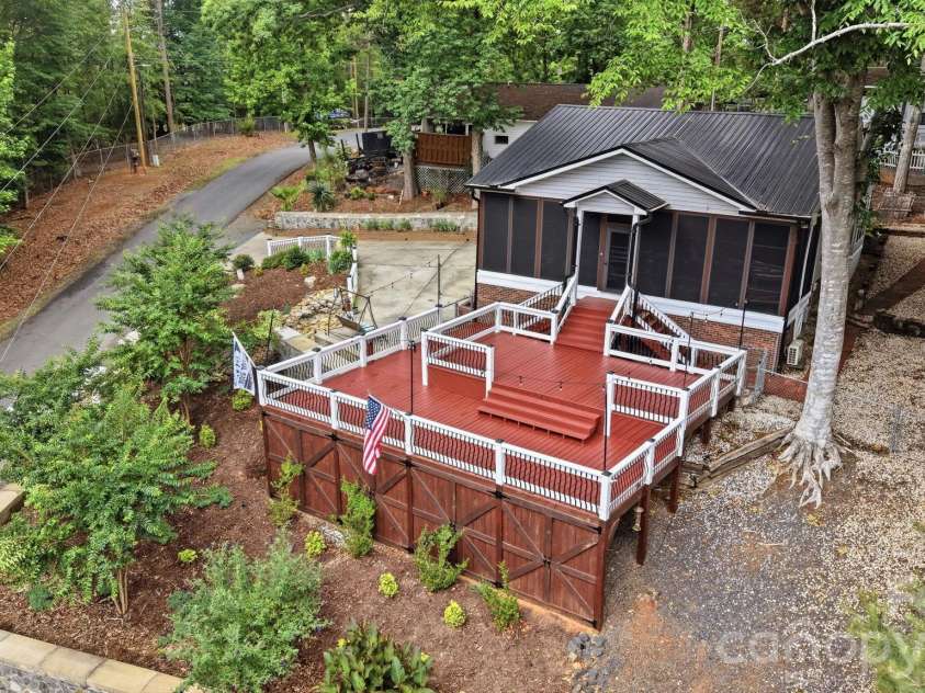 278/280 Lake Tillery Trail, Mount Gilead, NC 27306.  MLS# CAR4383104, YatesRealty ID 25618. 