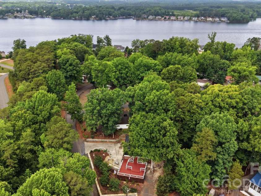 278/280 Lake Tillery Trail, Mount Gilead, NC 27306.  MLS# CAR4383104, YatesRealty ID 25618. 