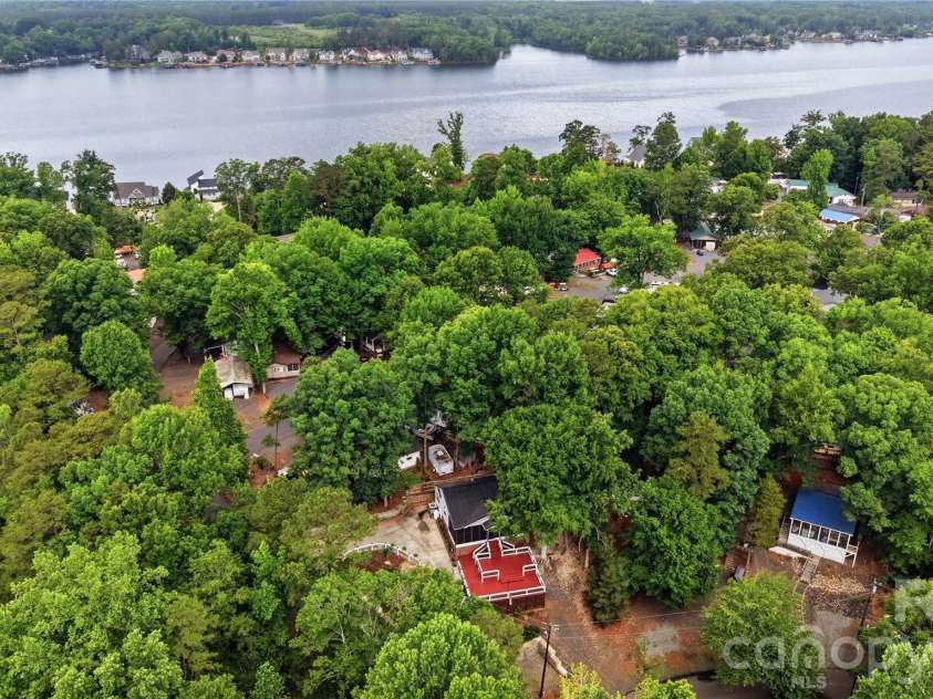 278/280 Lake Tillery Trail, Mount Gilead, NC 27306.  MLS# CAR4383104, YatesRealty ID 25618. 