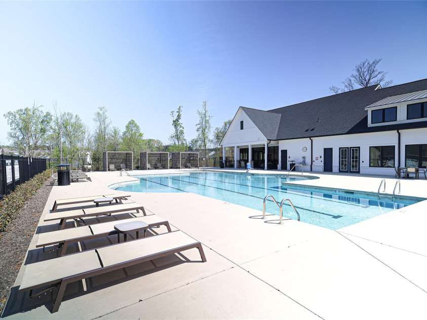 5015 TWIN RIVER Drive, Denver, NC 28037.  MLS# CAR4365162, YatesRealty ID 25619. 
