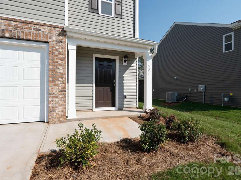 129 Lauren Lane, Hendersonville, NC 28792.  MLS# CAR4338001, YatesRealty ID 2562. Photos are representative