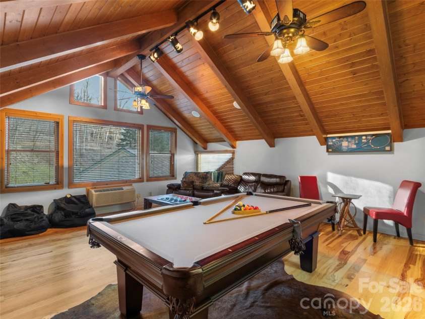 71 Ivy Ridge Road, Burnsville, NC 28714.  MLS# CAR4334106, YatesRealty ID 2562. 
