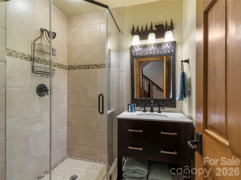 71 Ivy Ridge Road, Burnsville, NC 28714.  MLS# CAR4334106, YatesRealty ID 2562. 