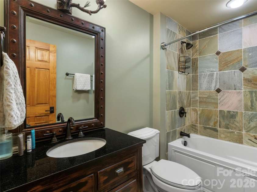 71 Ivy Ridge Road, Burnsville, NC 28714.  MLS# CAR4334106, YatesRealty ID 2562. 