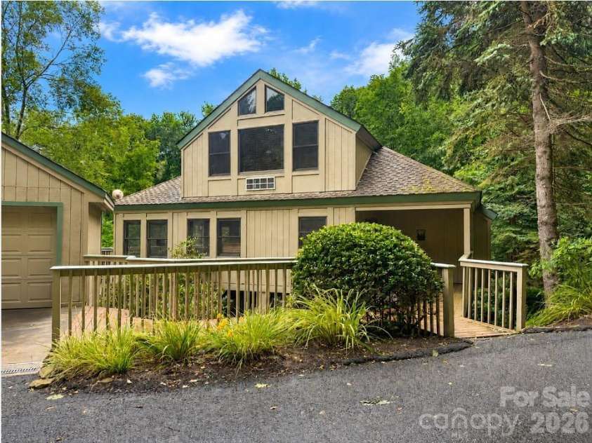 71 Ivy Ridge Road, Burnsville, NC 28714.  MLS# CAR4334106, YatesRealty ID 2562. 