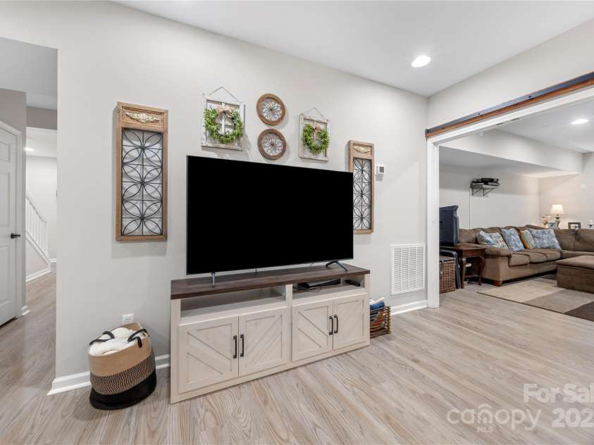 1125 Victoria Blake Lane, Belmont, NC 28012.  MLS# CAR4274156, YatesRealty ID 25620. 