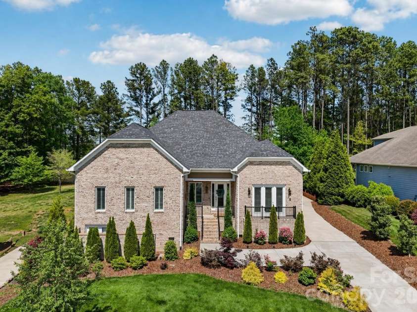 209 Holdsworth Drive, Mount Holly, NC 28120.  MLS# CAR4376707, YatesRealty ID 25620. 