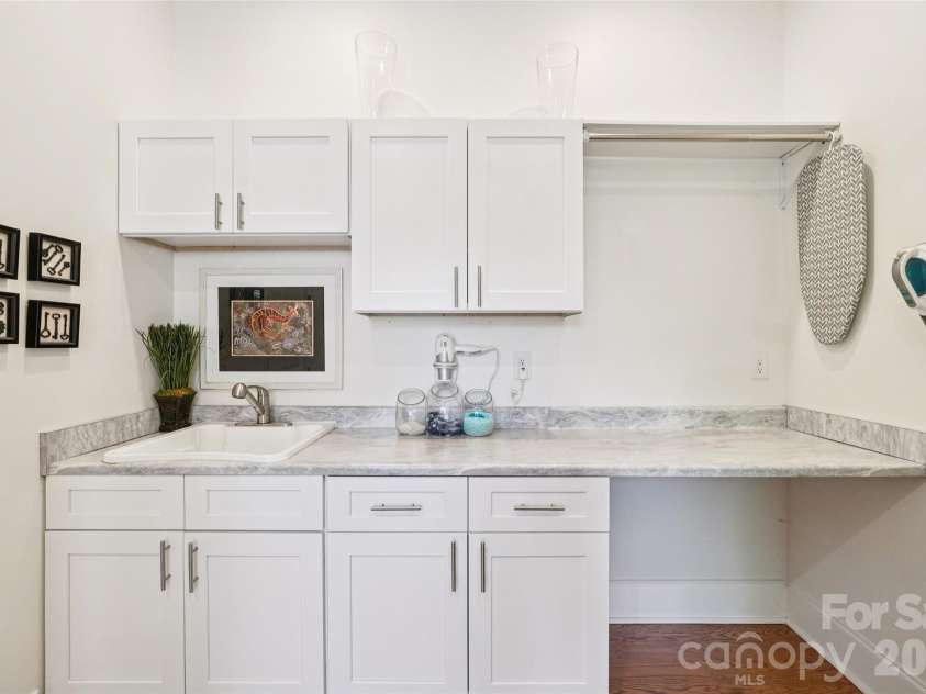 209 Holdsworth Drive, Mount Holly, NC 28120.  MLS# CAR4376707, YatesRealty ID 25620. 