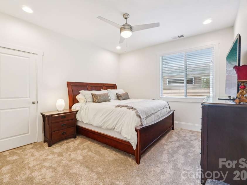 209 Holdsworth Drive, Mount Holly, NC 28120.  MLS# CAR4376707, YatesRealty ID 25620. 