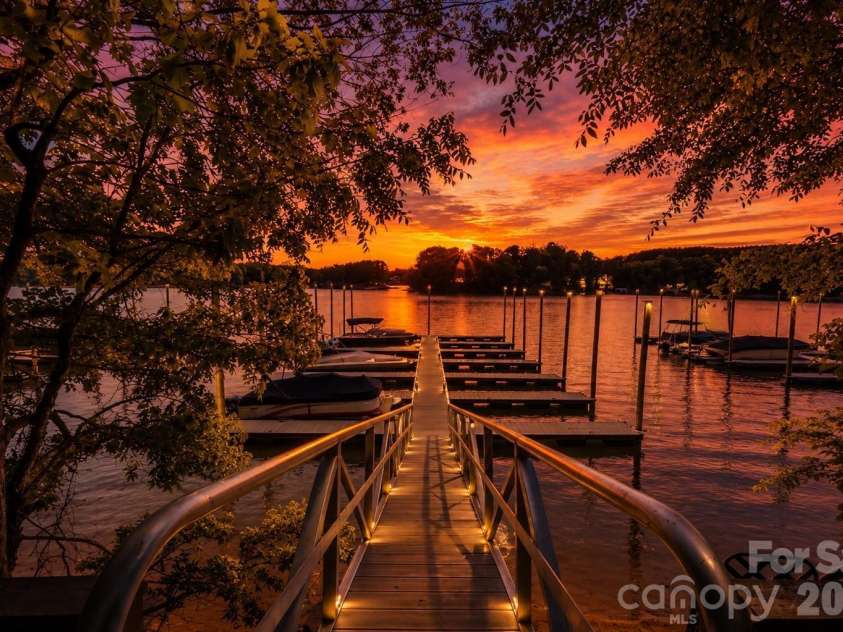 209 Holdsworth Drive, Mount Holly, NC 28120.  MLS# CAR4376707, YatesRealty ID 25620. Community Dock