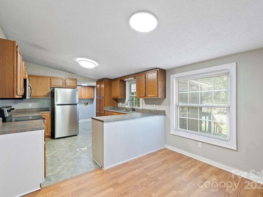 374 Big Hungry Road, Flat Rock, NC 28731.  MLS# CAR4275014, YatesRealty ID 25621. Dining Area