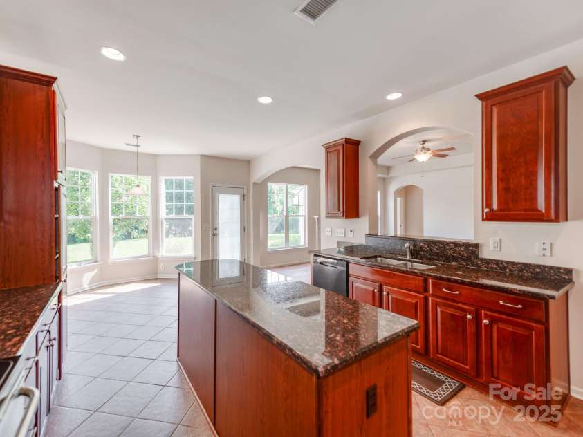 15001 Rosemary Way Drive, Huntersville, NC 28078.  MLS# CAR4260853, YatesRealty ID 25624. Nice large island & SS appliances
