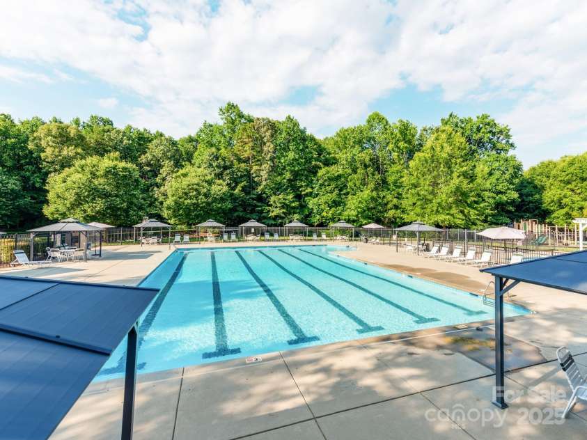 15001 Rosemary Way Drive, Huntersville, NC 28078.  MLS# CAR4260853, YatesRealty ID 25624. Summer-time