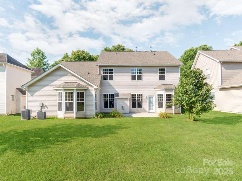 15001 Rosemary Way Drive, Huntersville, NC 28078.  MLS# CAR4308571, YatesRealty ID 25624. Newer Roof Only 3 years old.