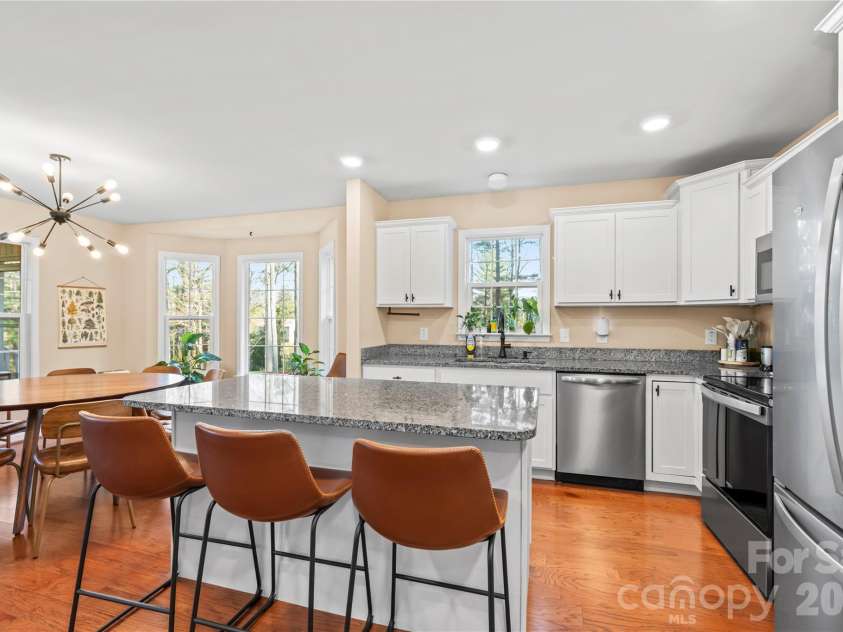 27 Pounding Mill Road, Hendersonville, NC 28792.  MLS# CAR4365219, YatesRealty ID 25624. 