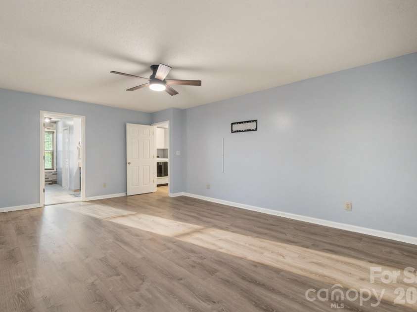 1011 Cambridge Court, Lenoir, NC 28645.  MLS# CAR4374867, YatesRealty ID 25627. 