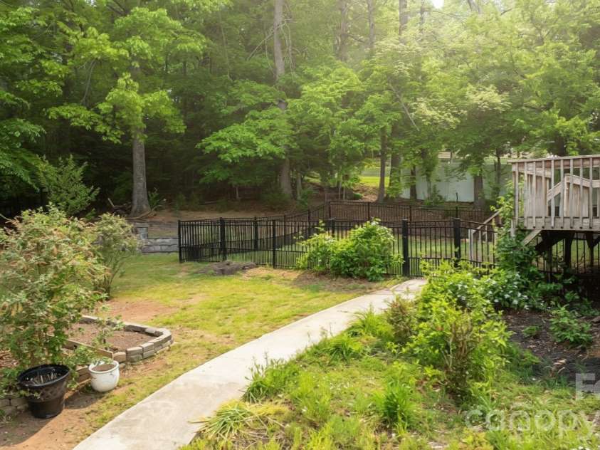 1011 Cambridge Court, Lenoir, NC 28645.  MLS# CAR4374867, YatesRealty ID 25627. 