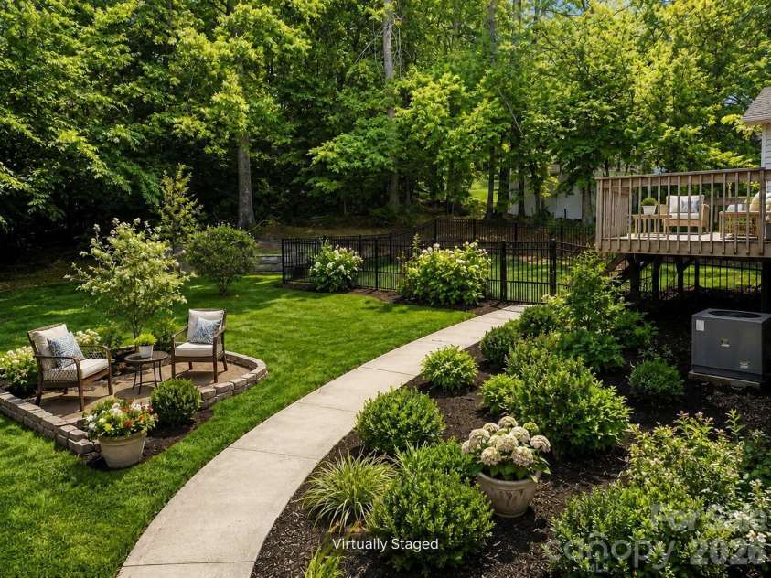 1011 Cambridge Court, Lenoir, NC 28645.  MLS# CAR4374867, YatesRealty ID 25627. 